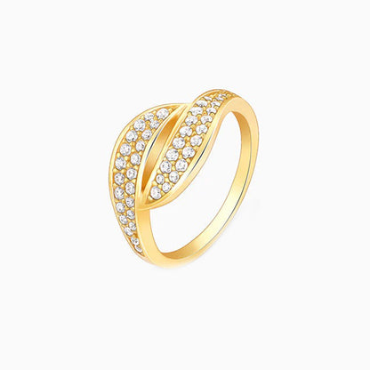 Golden Twirl Luxe Ring